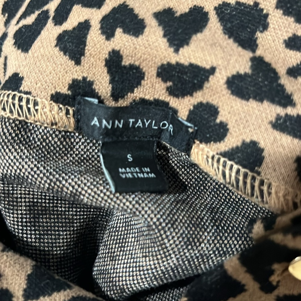 Ann Taylor‎ top, size small - Picture 12 of 14